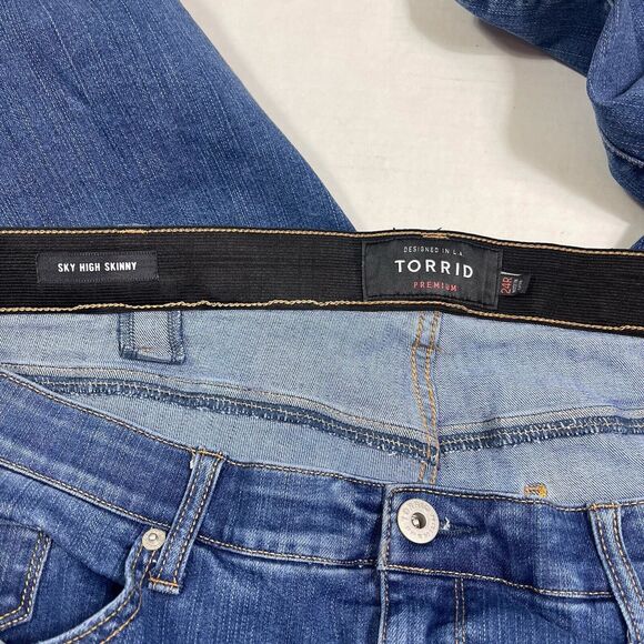 🌟3/$30🌟 Torrid Premium Sky High Rise Skinny Stretch Distressed Jeans 24R - Picture 10 of 15